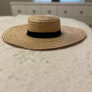 👒BEAUTIFUL HAT👒